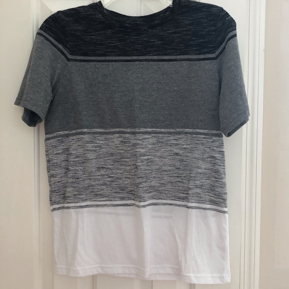 Urban Pipeline short sleeved shirt. XL